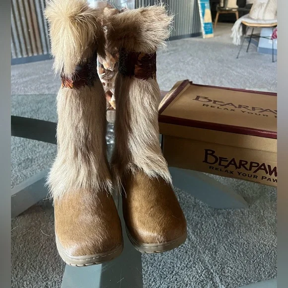 BearPaw Womens Boots Sz 8 KOLA Calf Sheep Skin Goat Fur Feathers Camel Mid-Calf - Picture 4 of 9